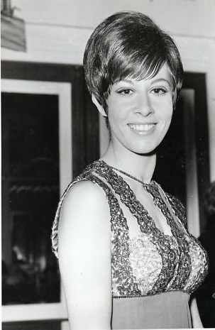 Helen arrives at the Astoria Cinema Charing Cross for the premiere of the film 'Hawaii' January 2nd.
